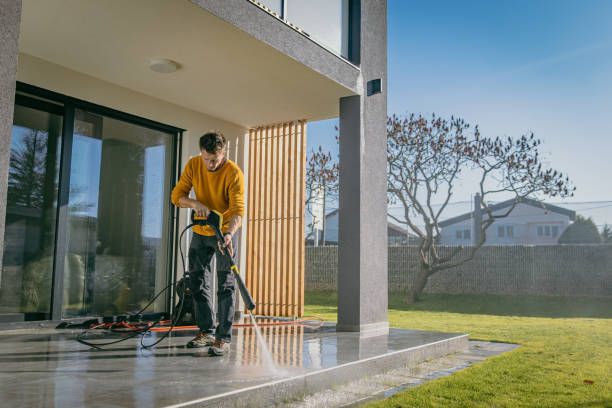 Best Animal Enclosure Cleaning  in Kentwood, LA